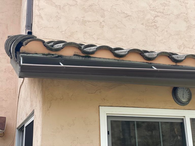 damaged gutter requires a handyman repair from Handy Ivan.