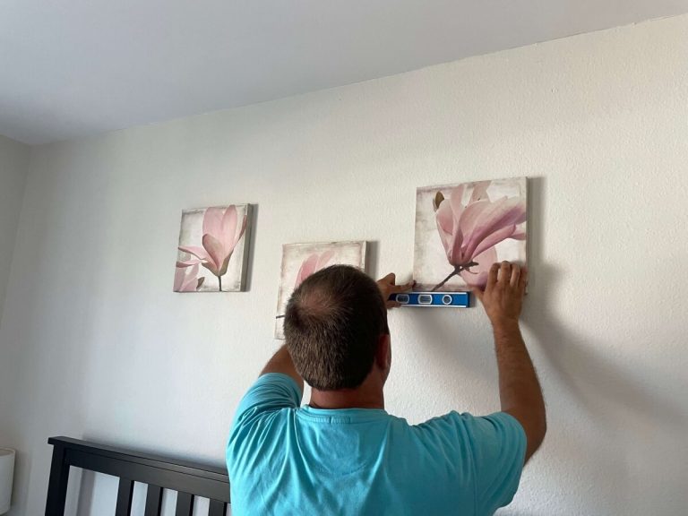 handyman-services-art-picture-mounting in San Diego